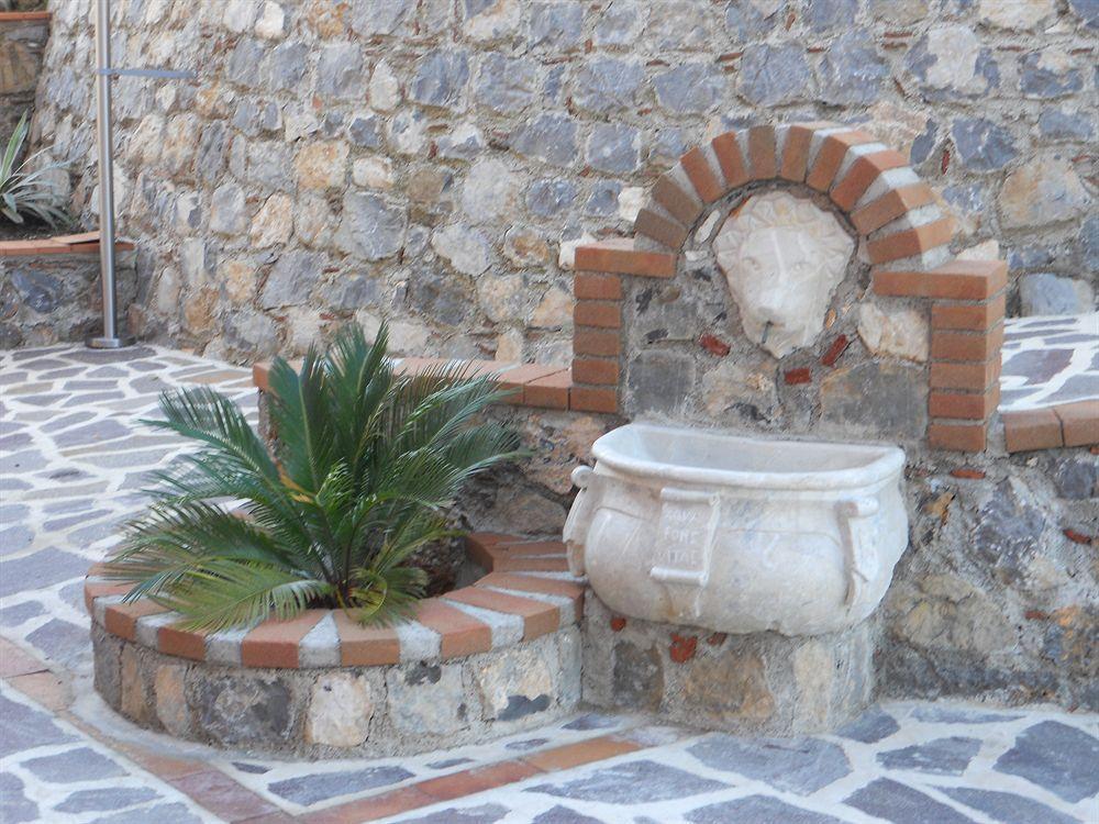 Hotel Caluna Charme San Giovanni a Piro Exterior photo