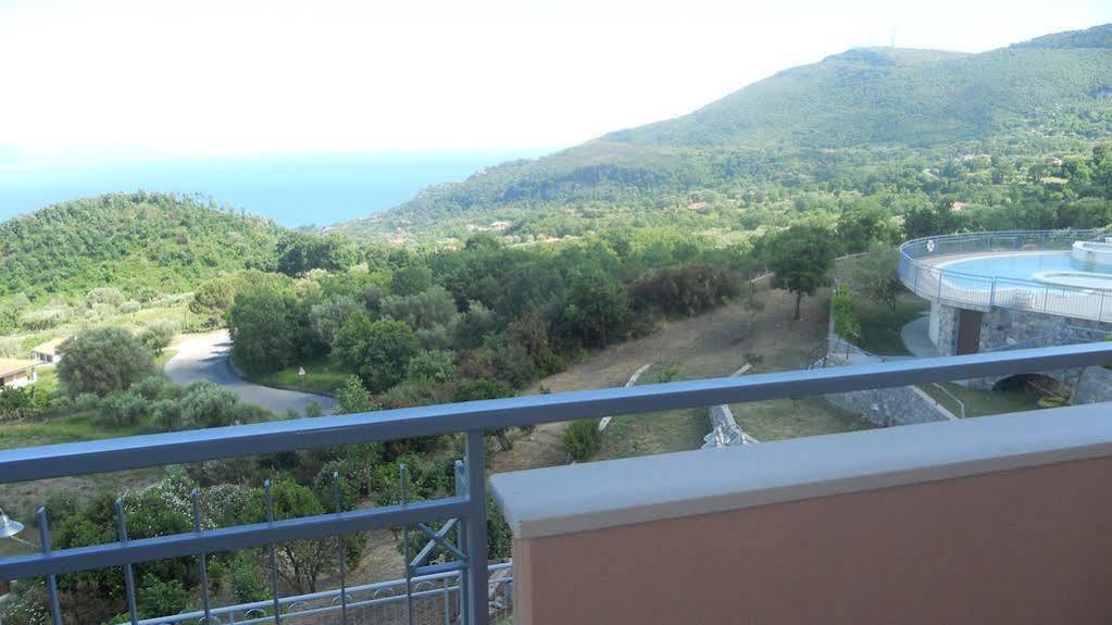 Hotel Caluna Charme San Giovanni a Piro Exterior photo
