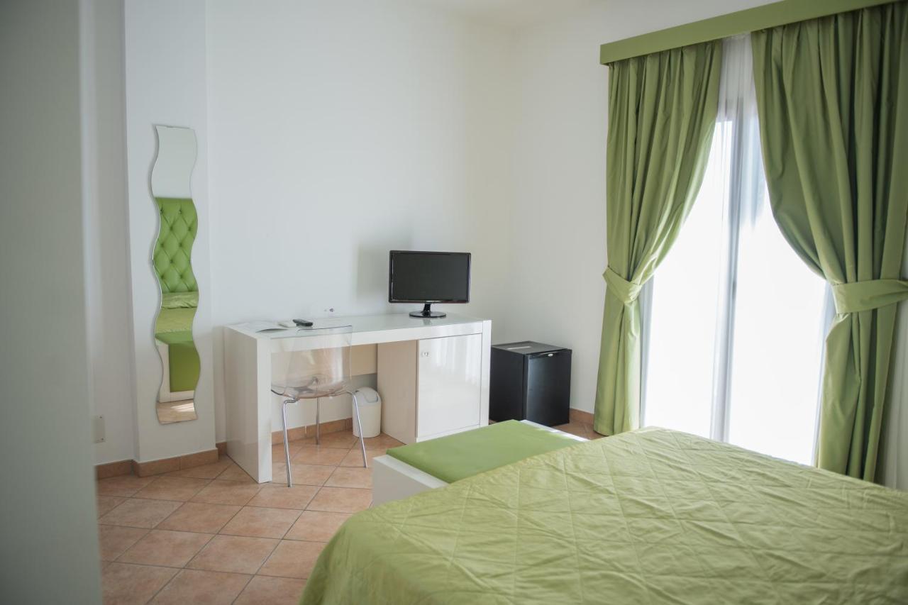 Hotel Caluna Charme San Giovanni a Piro Exterior photo